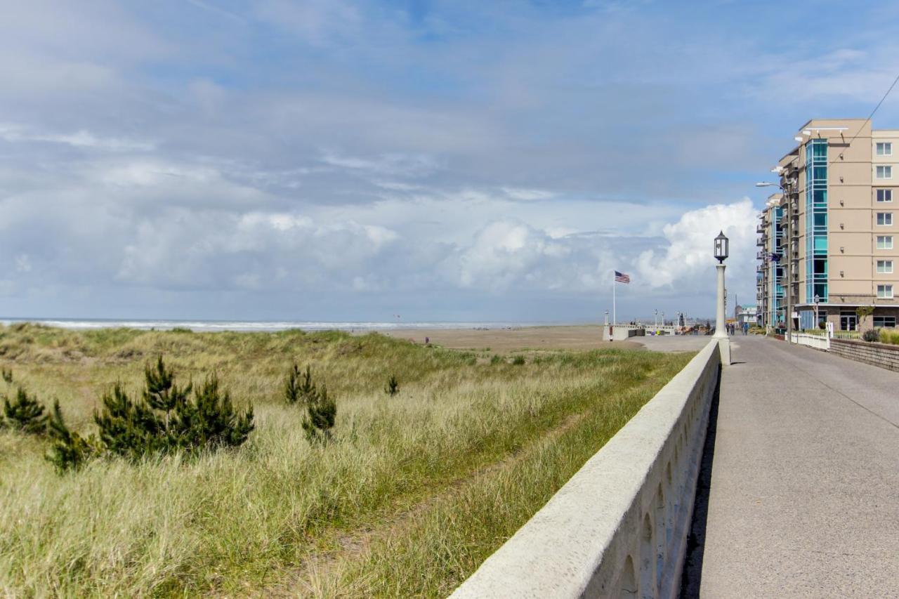 Sand & Sea: Pacific View Seaside Exterior photo