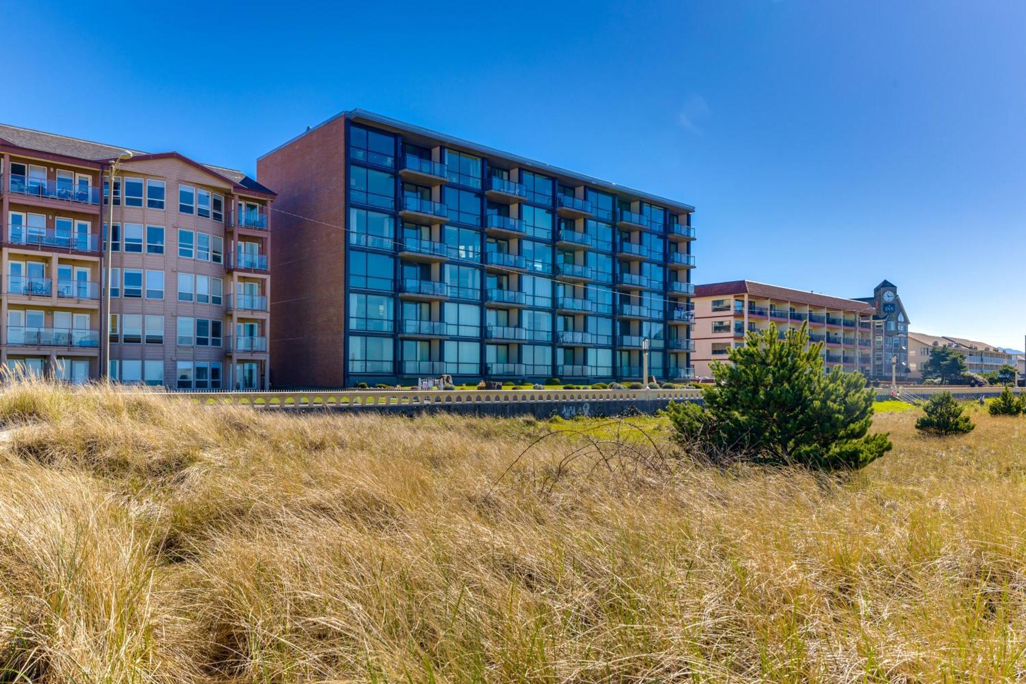 Sand & Sea: Pacific View Seaside Exterior photo