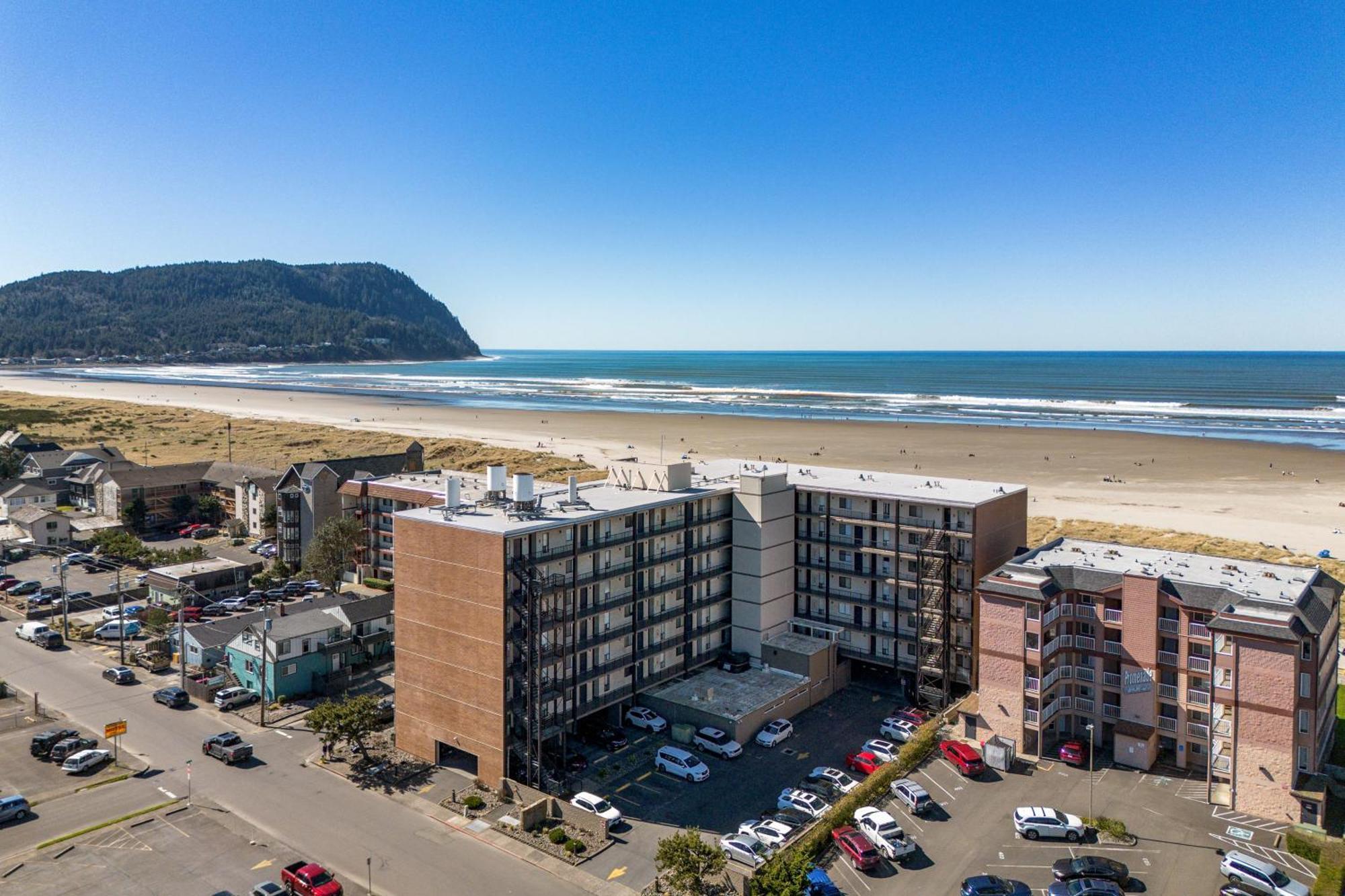 Sand & Sea: Pacific View Seaside Exterior photo